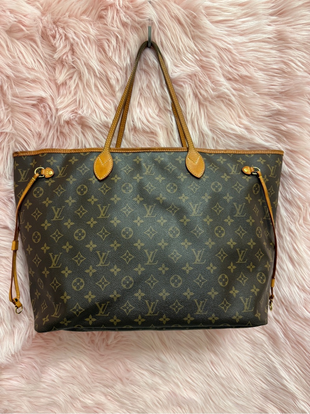 Louis Vuitton Neverfull Monogram Tote in Brown and Vachetta